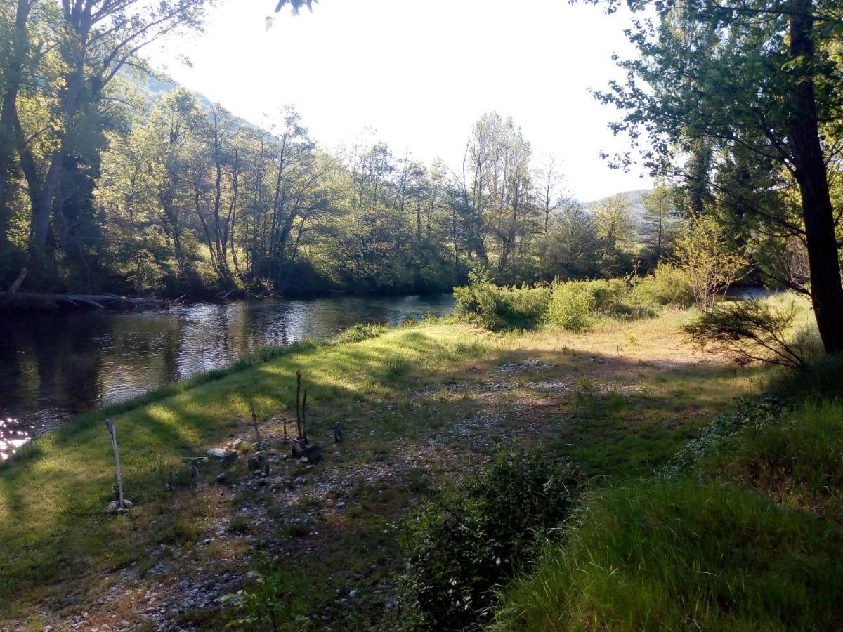 Camping Le Vialaret Nant Екстер'єр фото