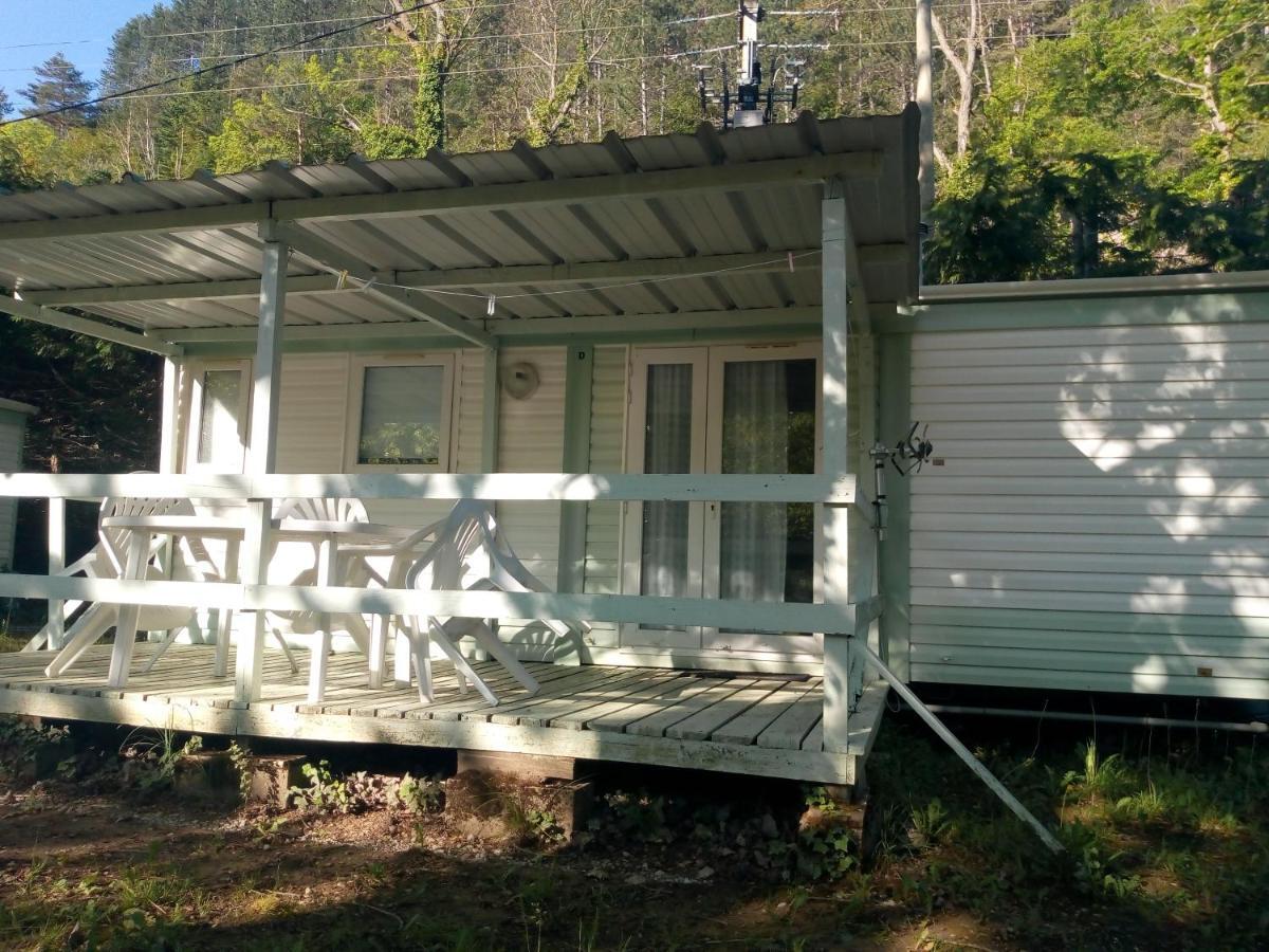 Camping Le Vialaret Nant Екстер'єр фото